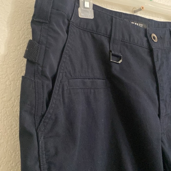 5.11 Tactical Men's Black Tactical Cargo Pants Size 33” x 30” - Picture 3 of 8